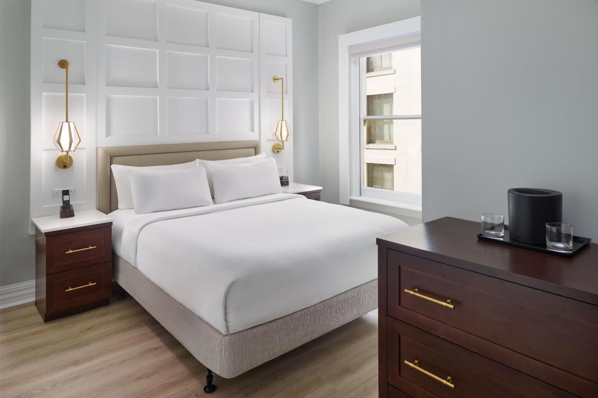 Courtyard By Marriott New Orleans French Quarter/Iberville Экстерьер фото